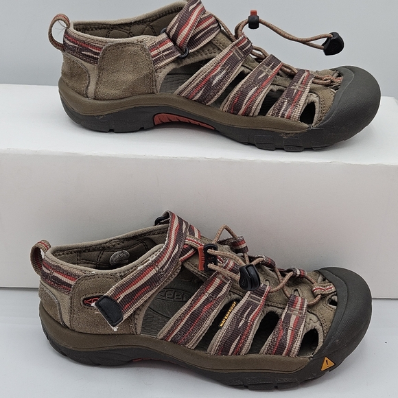 Keen Newport H2 hiking outdoor swimming sandals size 4 - Picture 8 of 14